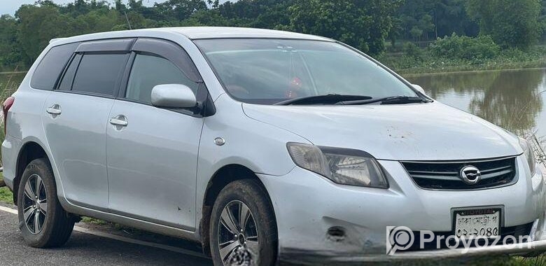 Toyota Axio . 2011