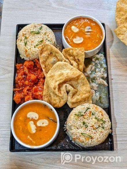 বিকেলে নাস্তা, দুপুরের খাবার।হোম ডেলিভারি দেওয়া হয়