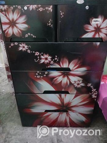 ওয়ারড্রব বিক্রি হবে