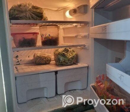 Walton fridge for sell