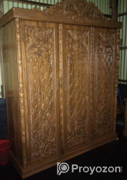 সেগুন কাঠের তিন পাল্লার আলমারি