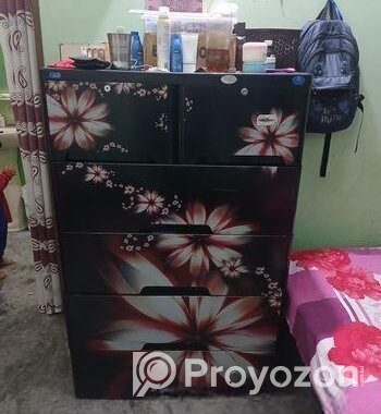 ওয়ারড্রব বিক্রি হবে