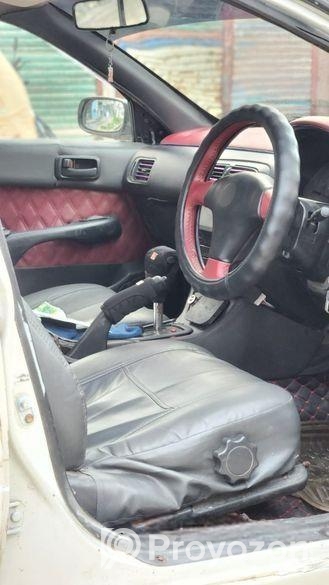 Toyota Carina . 1994