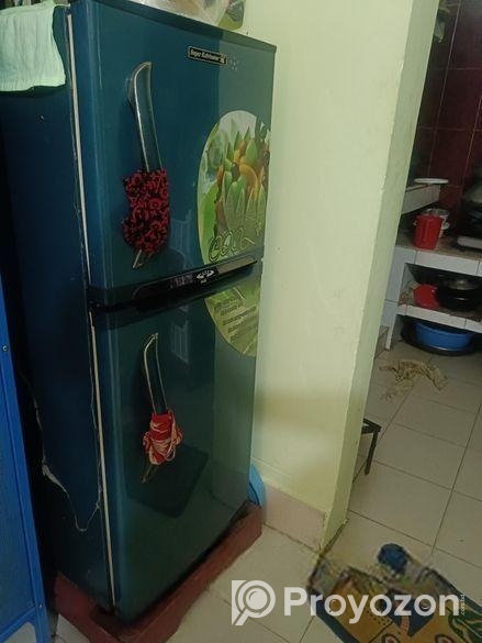 একটি ফ্রিজ বিক্রি হবে