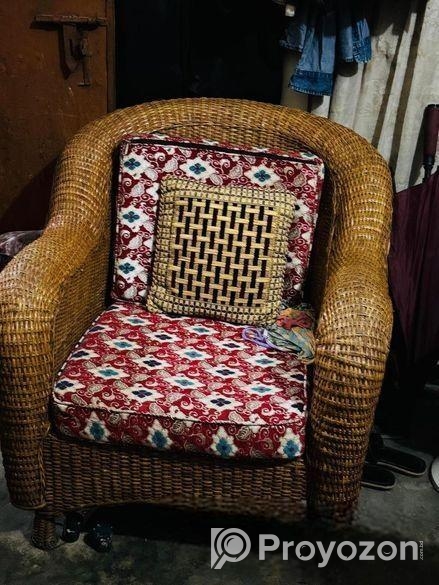 বেতের সোফা