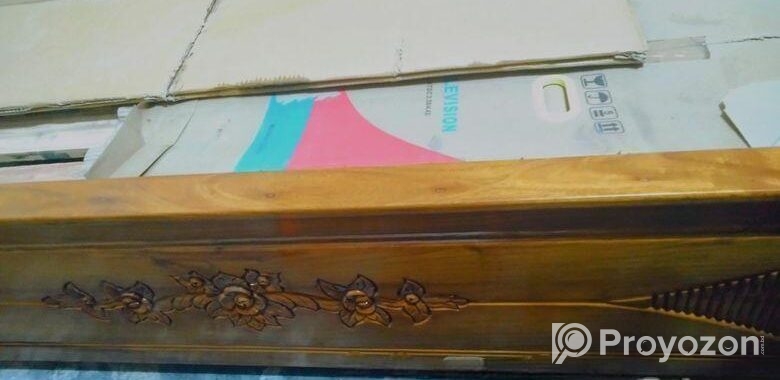 আকাশমণি কাঠের খাট