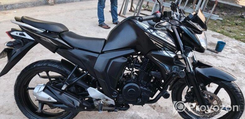 Yamaha FZs V2 fi fast malik 2017