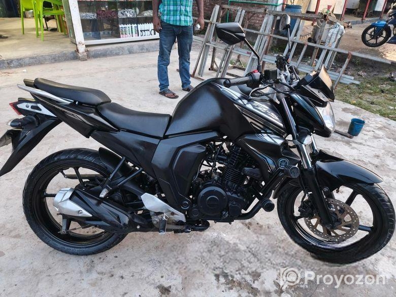 Yamaha FZs V2 fi fast malik 2017