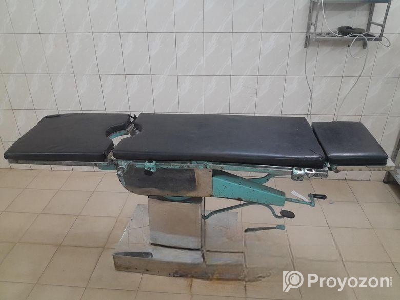 অপারেশন টেবিল