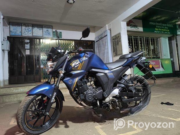 Yamaha FZs V2 . 2023