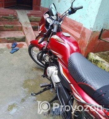 Bajaj Platina 100 . 2019