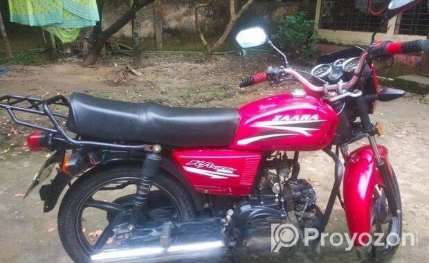 red Zaara motorcycle 2018