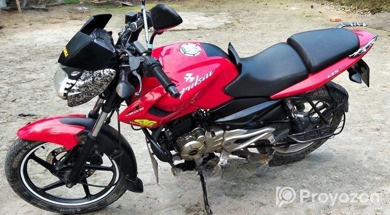 Bajaj Discover 135 . 2015