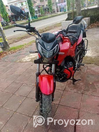 Hero Thriller 160R Refresh 2022