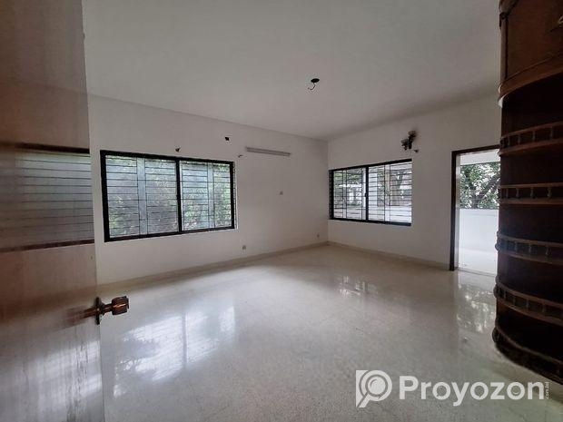 3000Sq ft 4Bed 4bath 2Car Parking South Facing Apartment Rent Gul