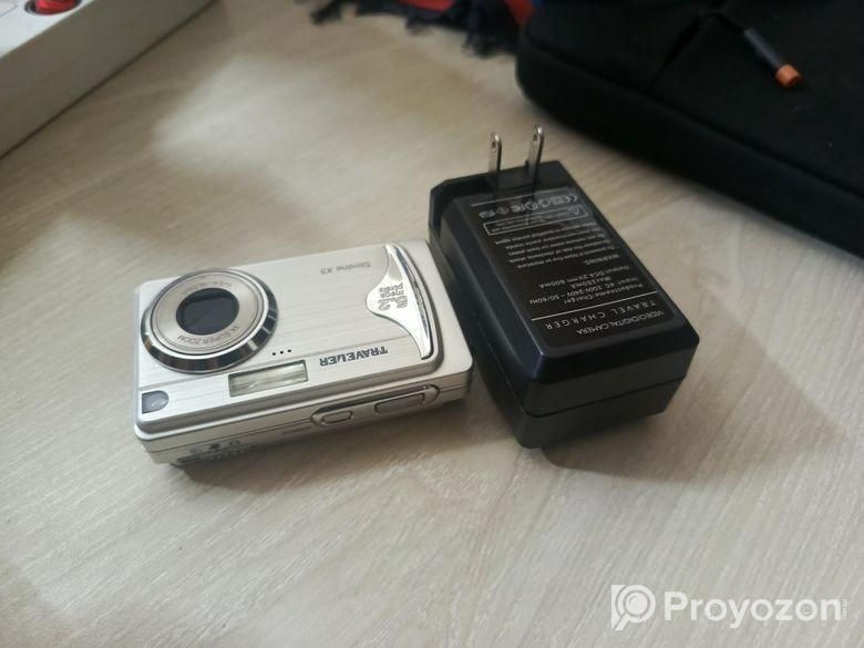 Traveler Slimline ×5 Digicam ( with Charger And Memory Card)