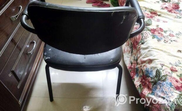 Otobi Chair