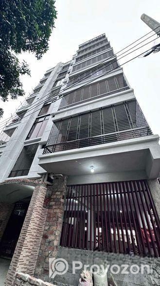 একটি নতুন ফ্লাট ভাড়া হবে।