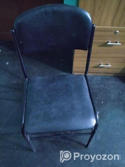 বেড,টেবিল,চেয়ার বিক্রি করা হবে।