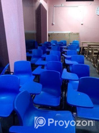 ভালো মানের ব্যবহৃত চেয়ার ও ব্রেঞ্চ বিক্রি হচ্ছে