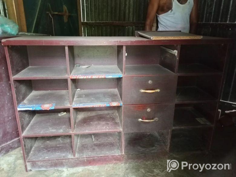 একটি ক্যাস কাউন্টার বিক্রি হবে