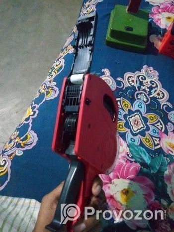 প্যণের গায়ে মুল্য বা কোড বসানোর জন্য এই মেশিন,
