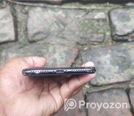 Apple iPhone 7 Plus . (Used)
