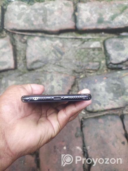 Apple iPhone 7 Plus . (Used)