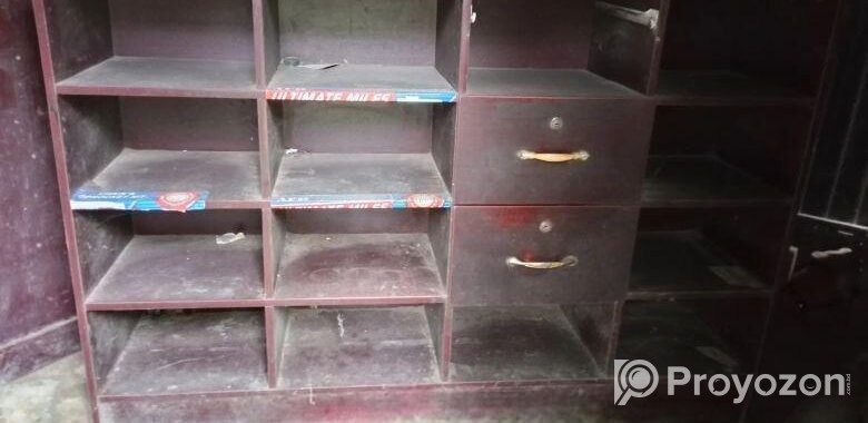 একটি ক্যাস কাউন্টার বিক্রি হবে