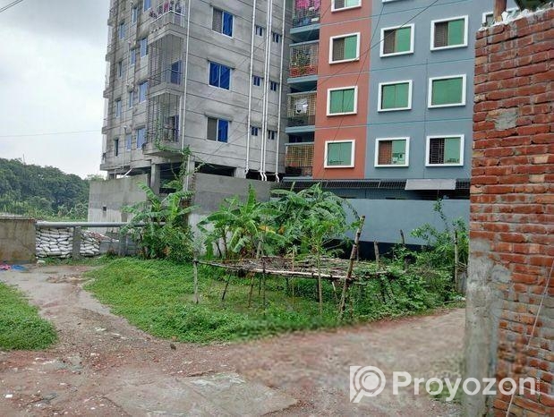 কাওলা বাজারের সাথে আড়াই কাঠা জমি বিক্রি হবে