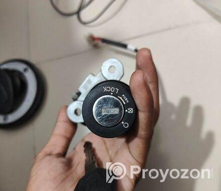 Yamaha R15 Lock set 2023