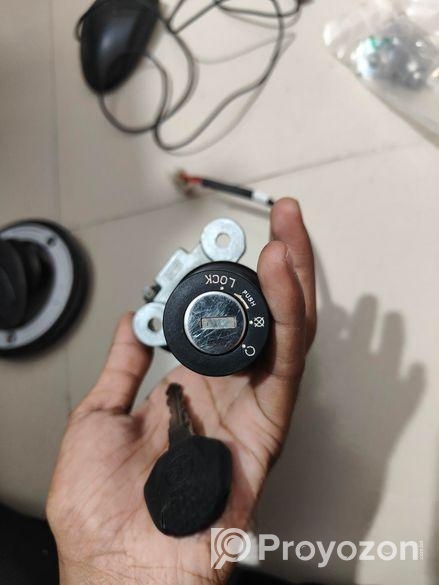 Yamaha R15 Lock set 2023