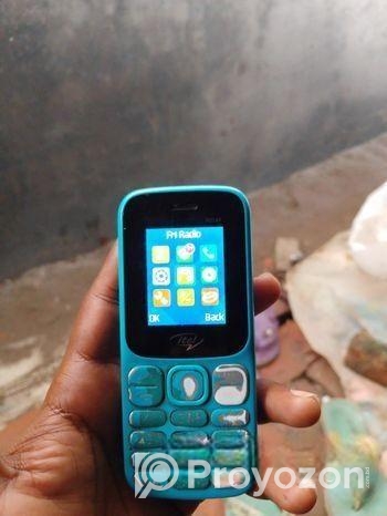 Samsung Guru Music 2 . (Used)