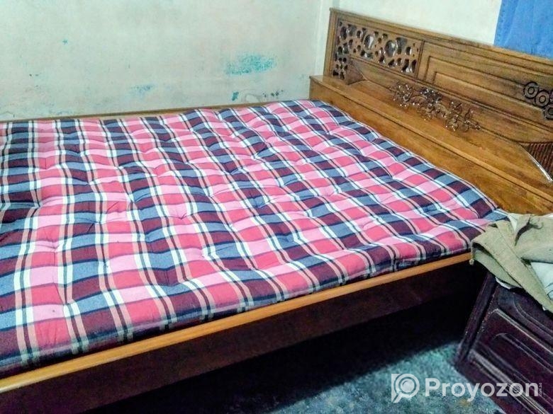 আকাশমণি কাঠের খাট