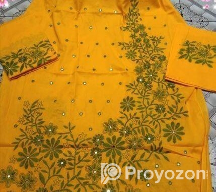 হাতের কাজের ছাপ দেওয়া জামা (নিজে কাজ করতে হবে)