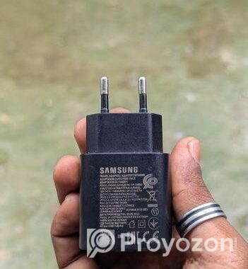 Samsung Ar 25w. Charger