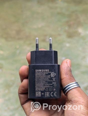 Samsung Ar 25w. Charger