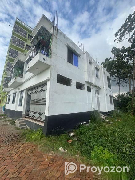 জমি সহ বাড়ী বিক্রয়।