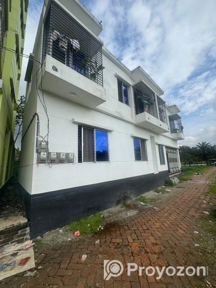 জমি সহ বাড়ী বিক্রয়।