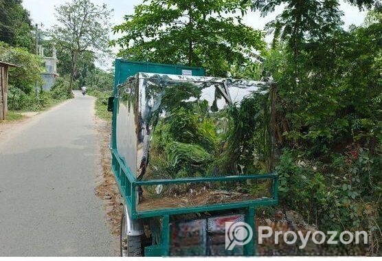 আইসক্রিম ফ্রীজ ও গাড়ি