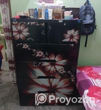 ওয়ারড্রব বিক্রি হবে