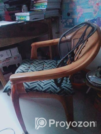 চেয়ার ও টেবিল