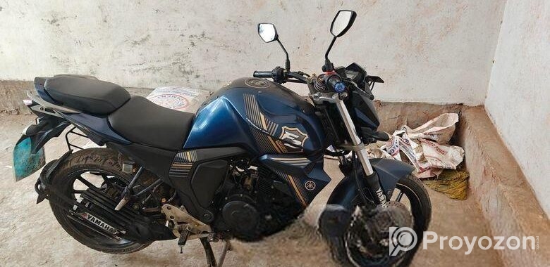Yamaha FZs V2 . 2023