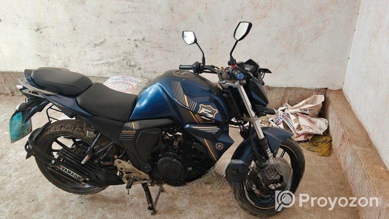 Yamaha FZs V2 . 2023