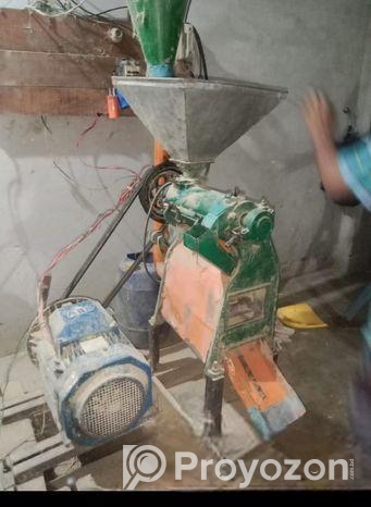 ১২ঘোড়া মোটর এবং ৮নং অটো হলার