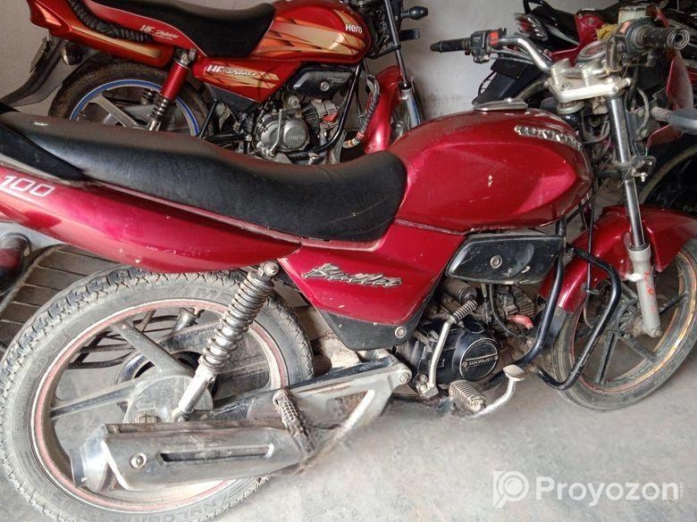 Runner Bullet পুরাতন গাড়ি 2015