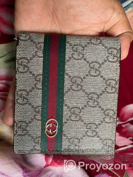 গুচচির মানিব্যাগ