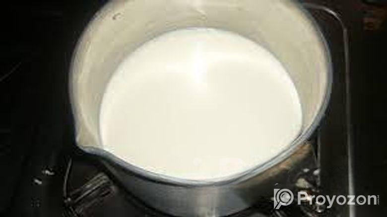 গরুর ১নং.খাটি দুধ