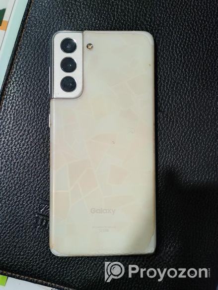 Samsung Galaxy S21 . (Used)
