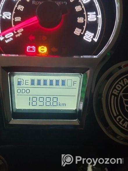 Royal Enfield Classic 350 . 2025